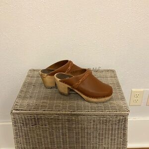 Women's Brown Clogs